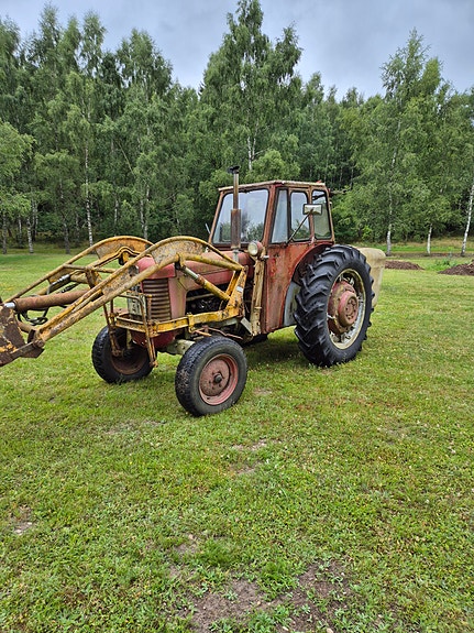 Massey Ferguson MF65 2 of 5