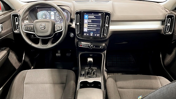 Volvo XC40 7 of 20