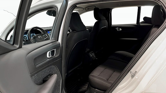 Volvo XC40 9 of 20