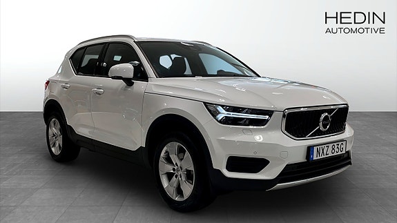 Volvo XC40 3 of 5