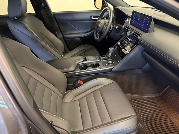 Lexus IS F 12 of 25