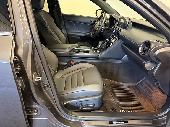 Lexus IS F 7 of 25