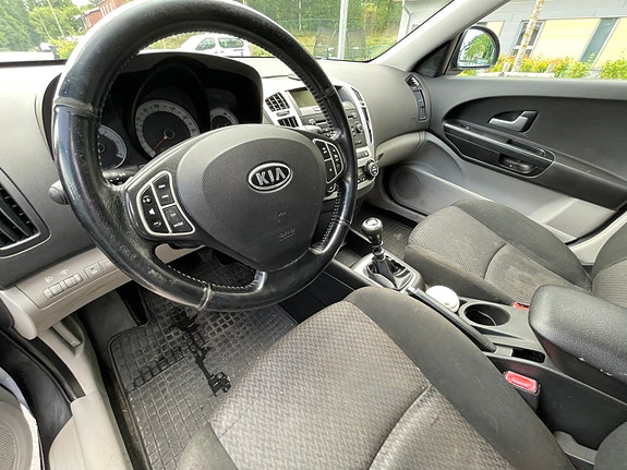 Kia Ceed 7 of 7