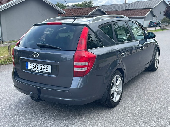 Kia Ceed 3 of 5