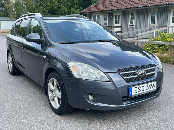 Kia Ceed 2 of 5