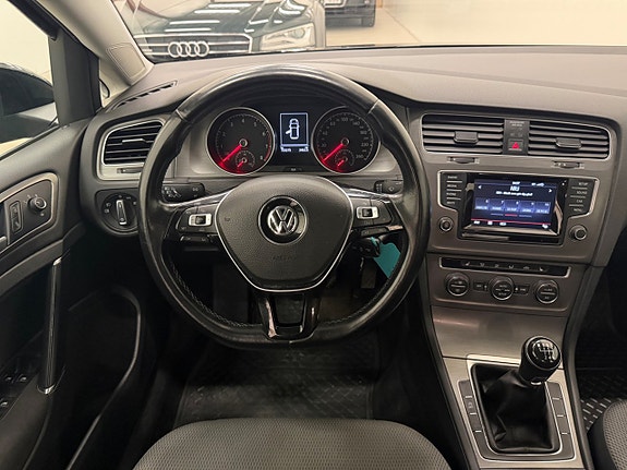 Volkswagen Golf VII 8 of 8