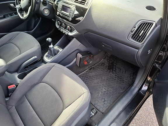 Kia Rio 4 of 5