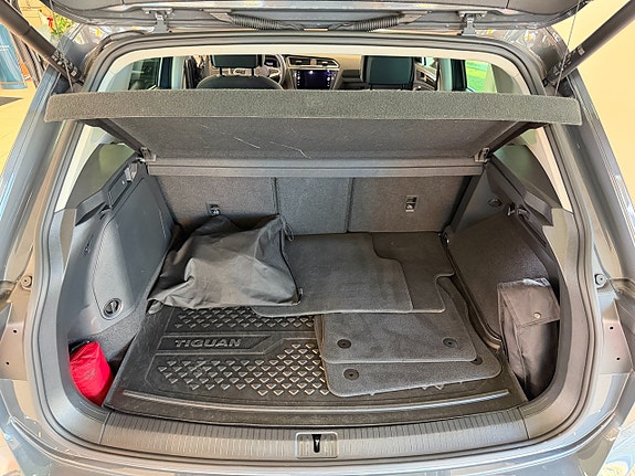 Volkswagen Tiguan 8 of 21