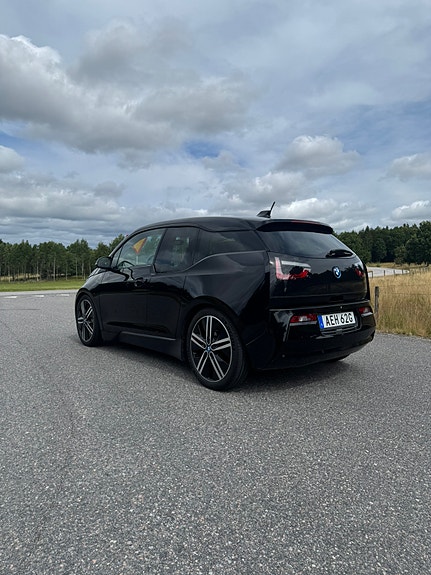 BMW i3 2 of 5