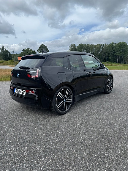 BMW i3 3 of 5