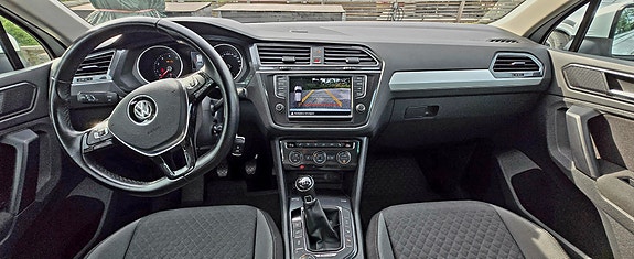 Volkswagen Tiguan 5 of 5