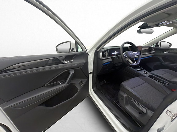 Volkswagen Tayron 11 of 30