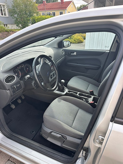 Ford Focus 5 of 5