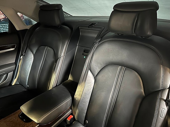Audi A8 12 of 20
