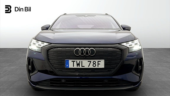 Audi Q4 e-tron 4 of 5