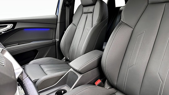 Audi Q4 e-tron 8 of 18