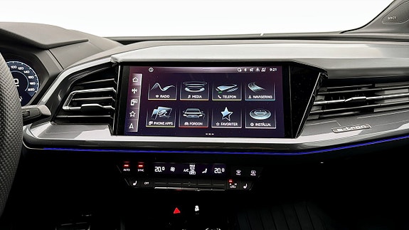 Audi Q4 e-tron 9 of 18