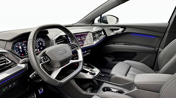 Audi Q4 e-tron 7 of 18