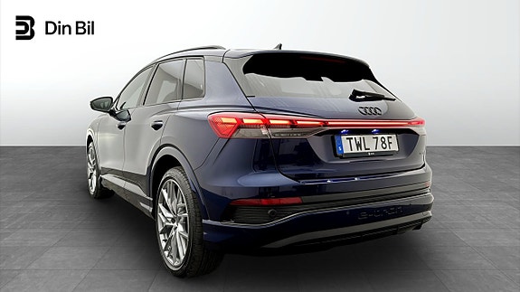 Audi Q4 e-tron 3 of 5