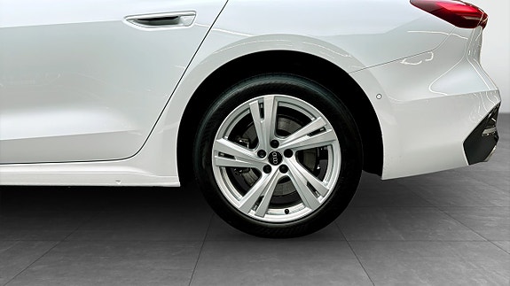 Audi A5 6 of 21