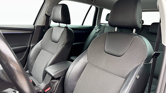 Skoda Octavia 8 of 15
