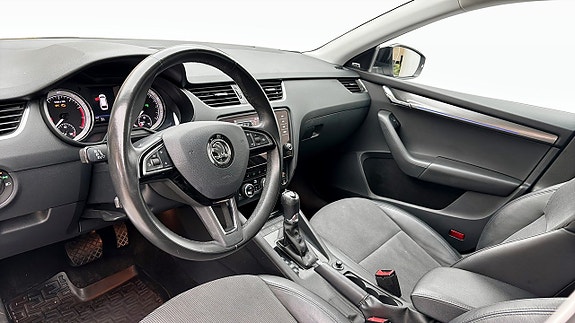 Skoda Octavia 7 of 15