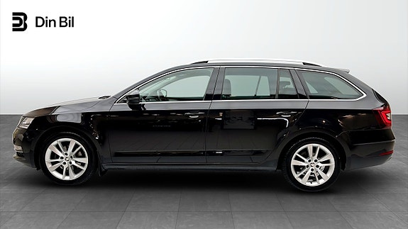 Skoda Octavia 2 of 5