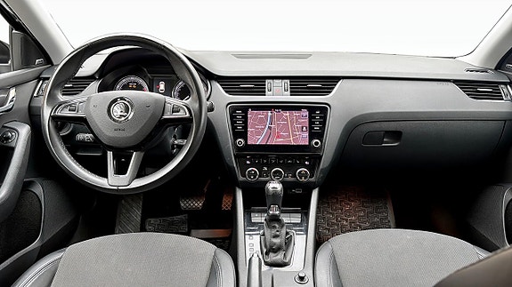 Skoda Octavia 10 of 15