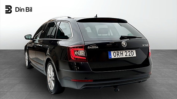 Skoda Octavia 3 of 15