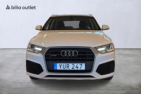 Audi Q3 2 of 5