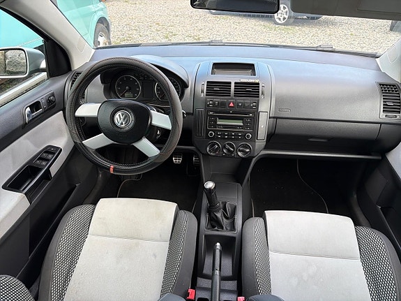 Volkswagen Polo Cross 16 of 22