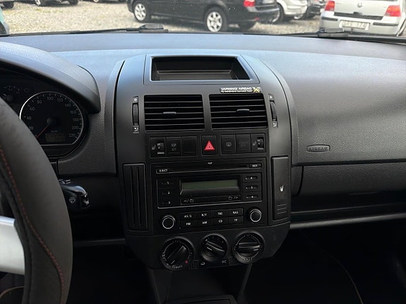 Volkswagen Polo Cross 15 of 22