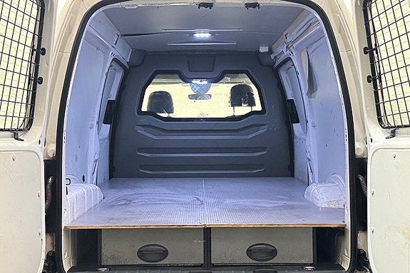 Volkswagen Caddy Maxi 14 of 28