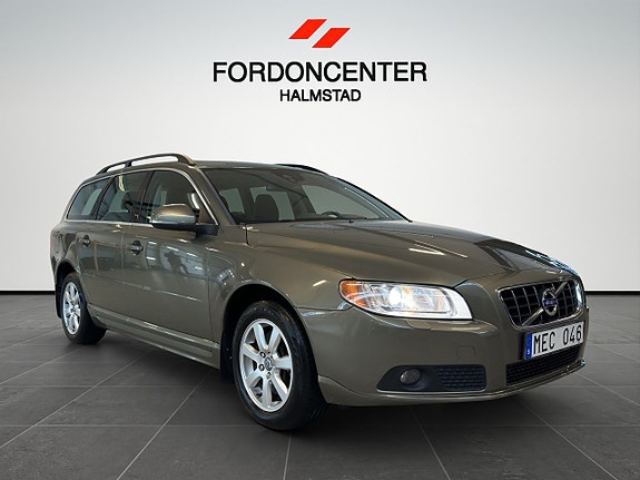 Volvo V70 3 of 5