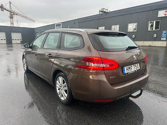 Peugeot 308 SW 6 of 10