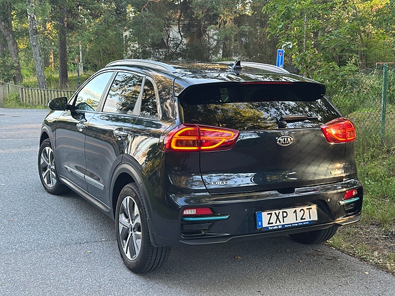 Kia e-Niro 2 of 11