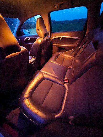 Volvo V70 7 of 28