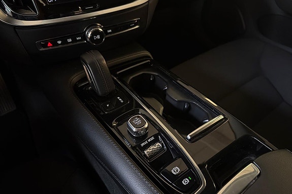 Volvo V60 18 of 27