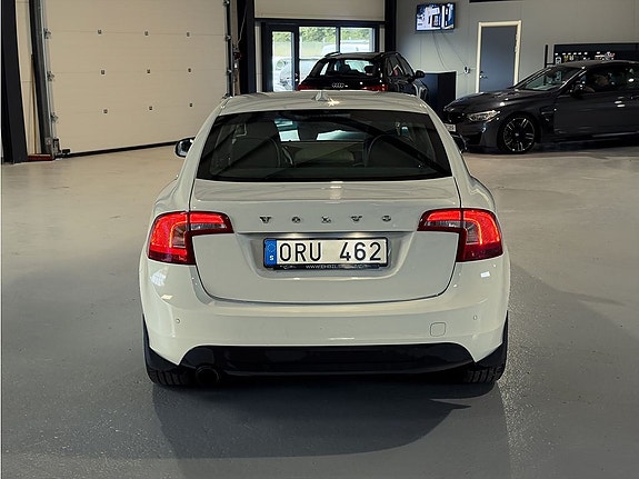 Volvo S60 3 of 5