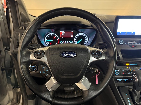 Ford Transit Connect 16 of 22