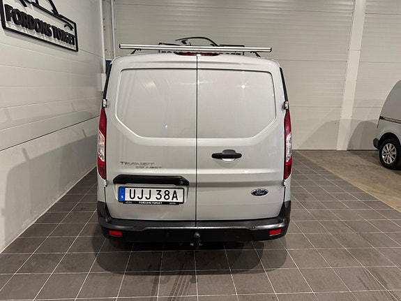 Ford Transit Connect 10 of 22