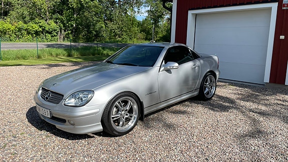 Mercedes-Benz SLK230 4 of 5