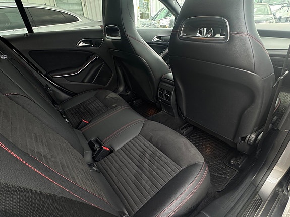 Mercedes-Benz CLA200 d 24 of 29