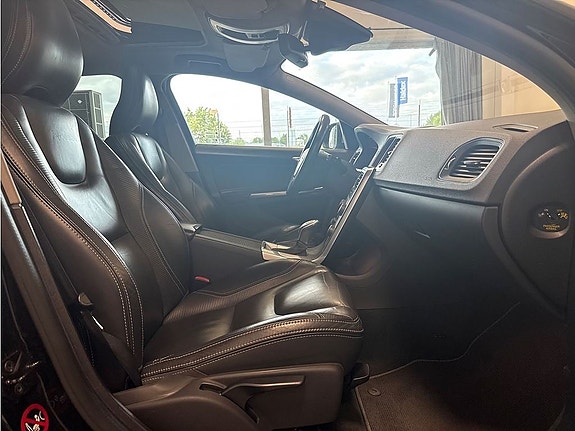Volvo V60 5 of 5