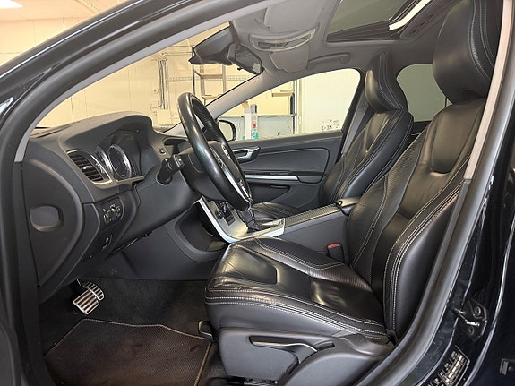 Volvo V60 4 of 25