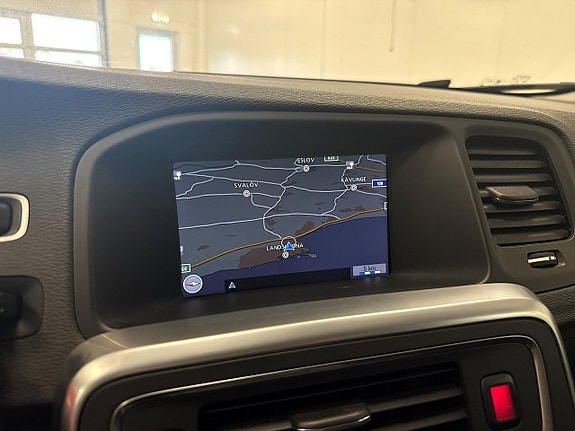 Volvo V60 9 of 25