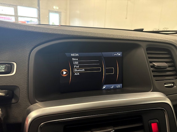 Volvo V60 12 of 25