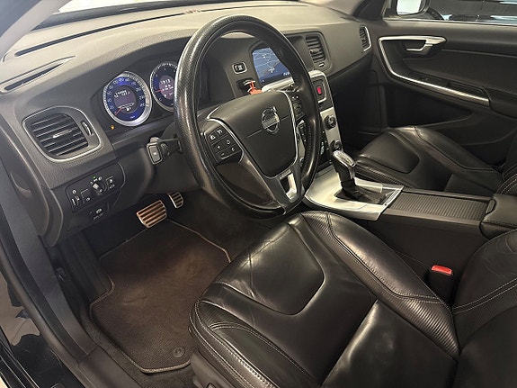 Volvo V60 6 of 25