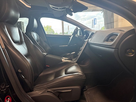 Volvo V60 5 of 25