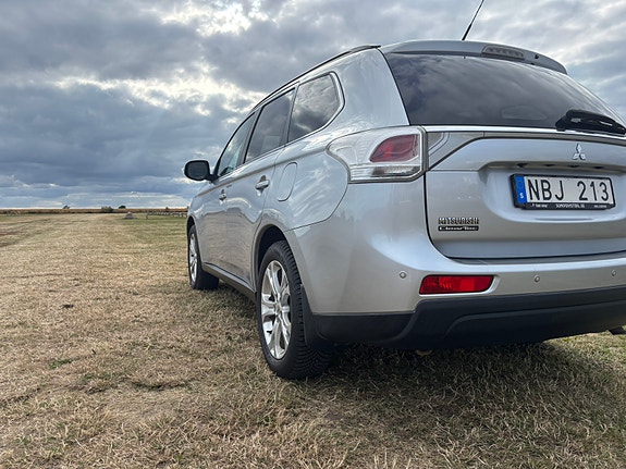 Mitsubishi Outlander 4 of 5